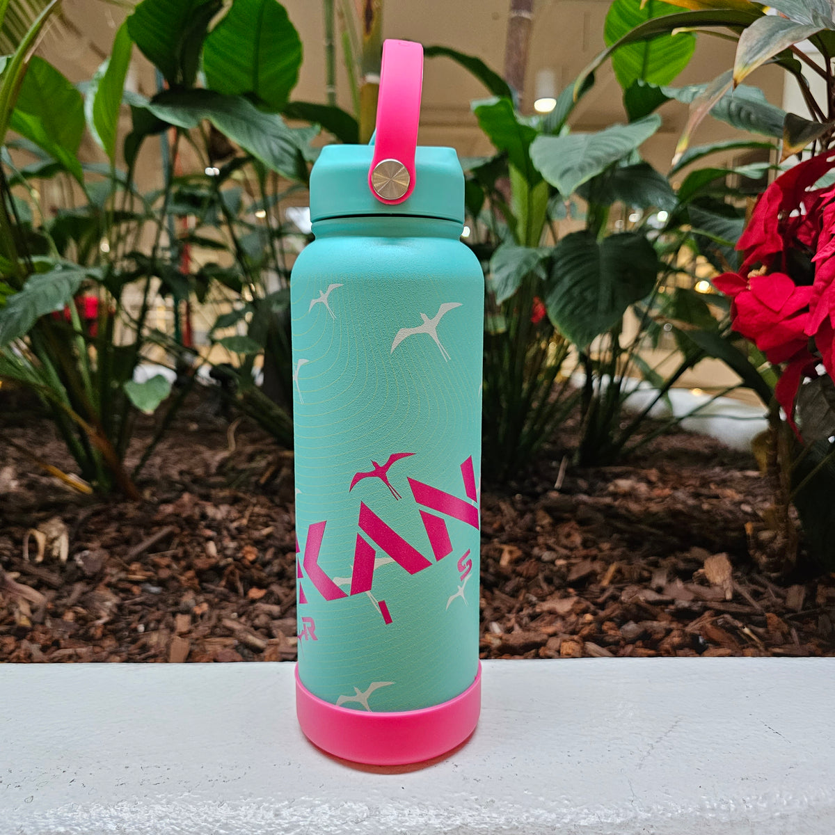 40oz Kanaka Rising Iwa Printed Flask Tiffany   Pink